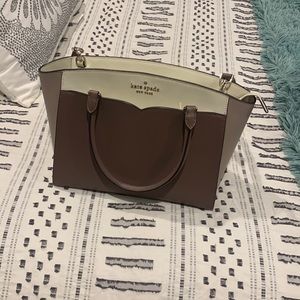 Super cute 3 tone purse!